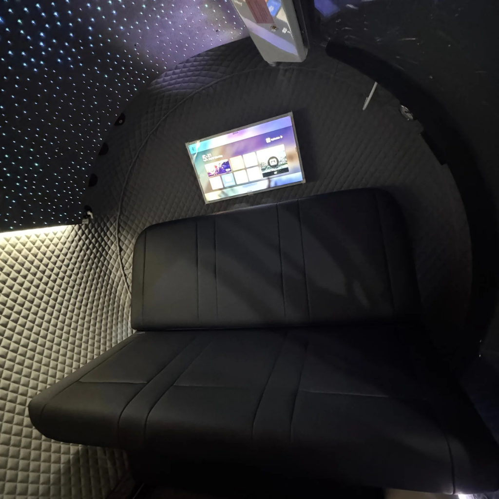 Seated Hard-Shell Hyperbaric Oxygen Chamber (1.0–2.0 ATA) – Clinical Single